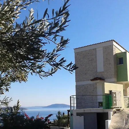 πέτρα, ελιά και λεβάντα Tolón