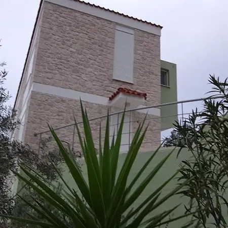 度假居 πέτρα, ελιά και λεβάντα 托隆