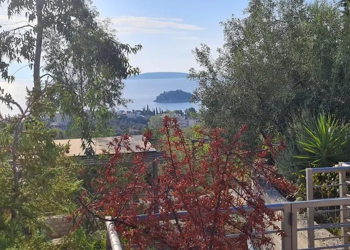 πέτρα, ελιά και λεβάντα Hébergement de vacances *