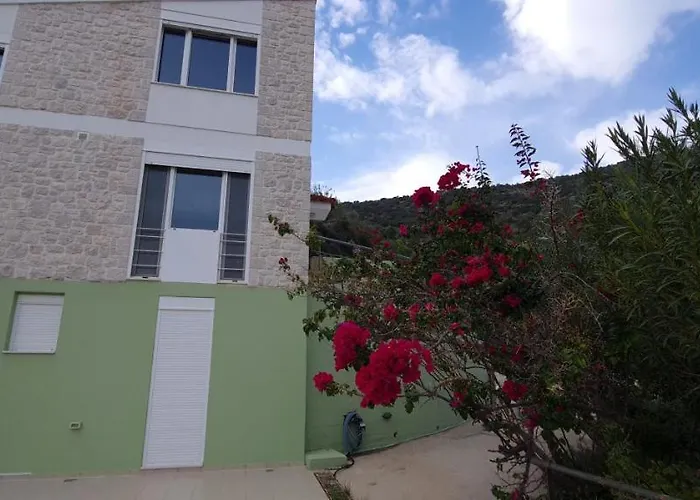 πέτρα, ελιά και λεβάντα Hébergement de vacances