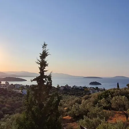 πέτρα, ελιά και λεβάντα Tolo