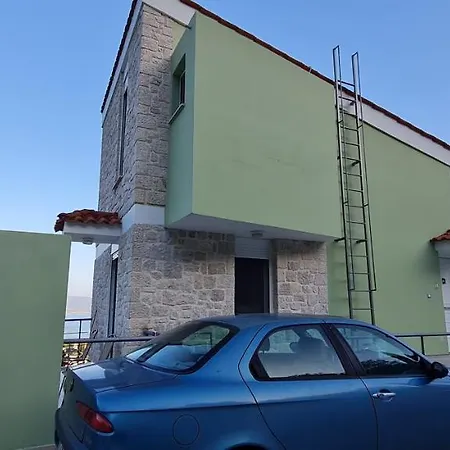 πέτρα, ελιά και λεβάντα * Tolo