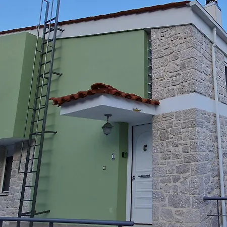 πέτρα, ελιά και λεβάντα Tatil Evi