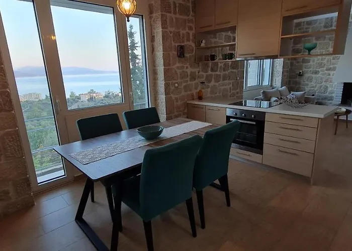 πέτρα, ελιά και λεβάντα