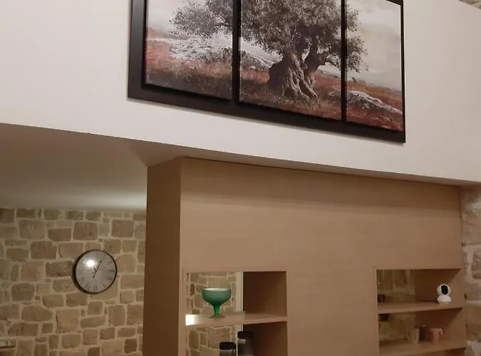 πέτρα, ελιά και λεβάντα *